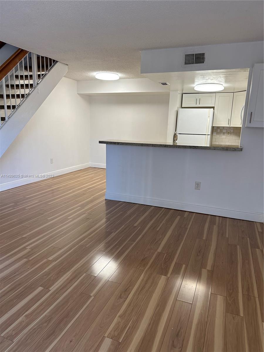 8540 NW 6th Ln Unit: 7-206