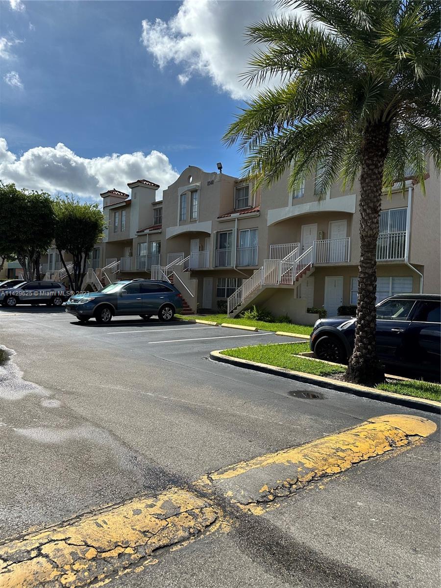 8540 NW 6th Ln Unit: 7-206