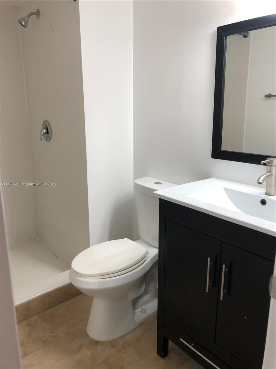 8540 NW 6th Ln Unit: 7-206