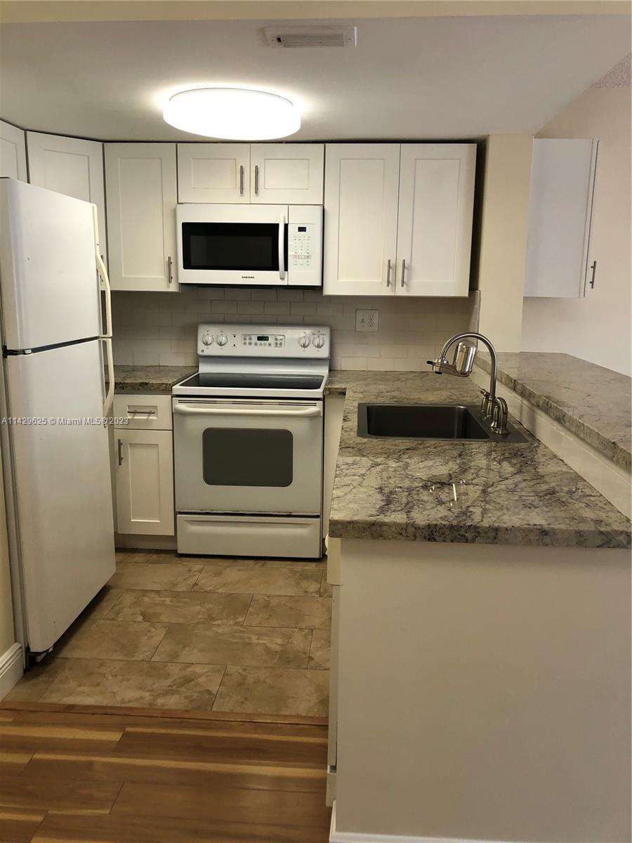 8540 NW 6th Ln Unit: 7-206
