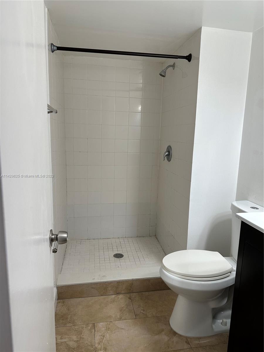 8540 NW 6th Ln Unit: 7-206