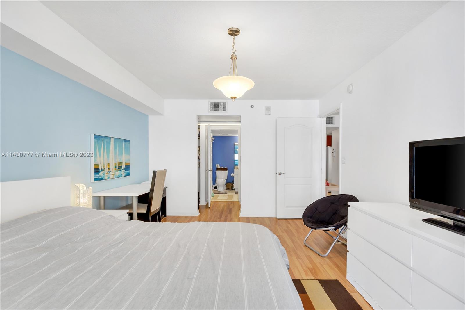 1200 Brickell Bay Dr Unit: 2306