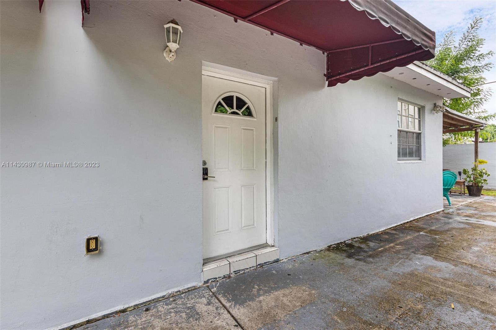 2525 NW 33rd St