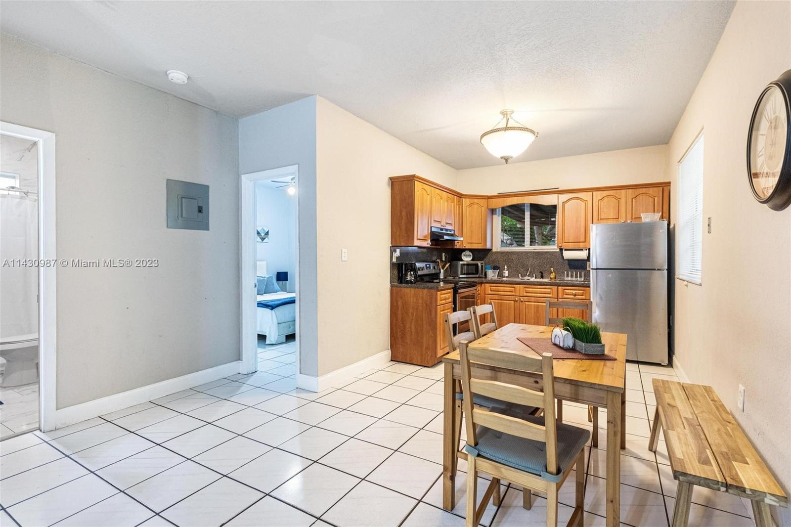 2525 NW 33rd St