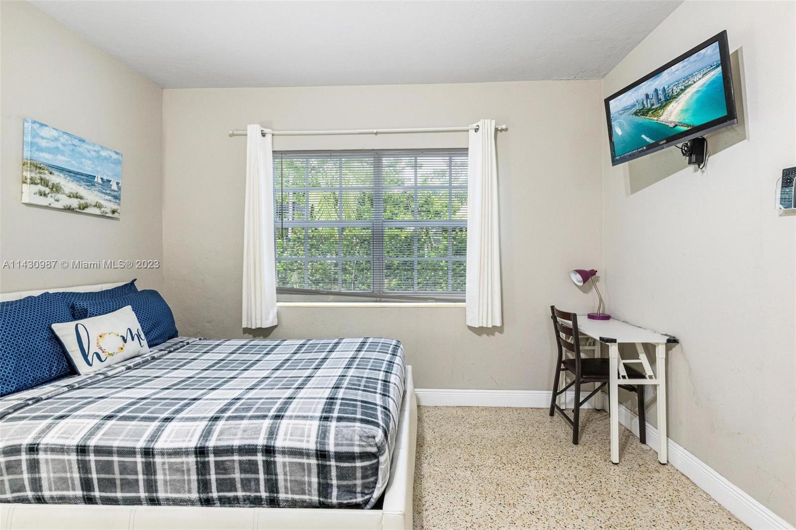 2525 NW 33rd St