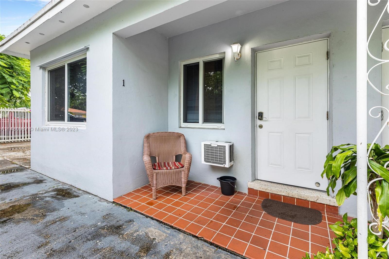 2525 NW 33rd St