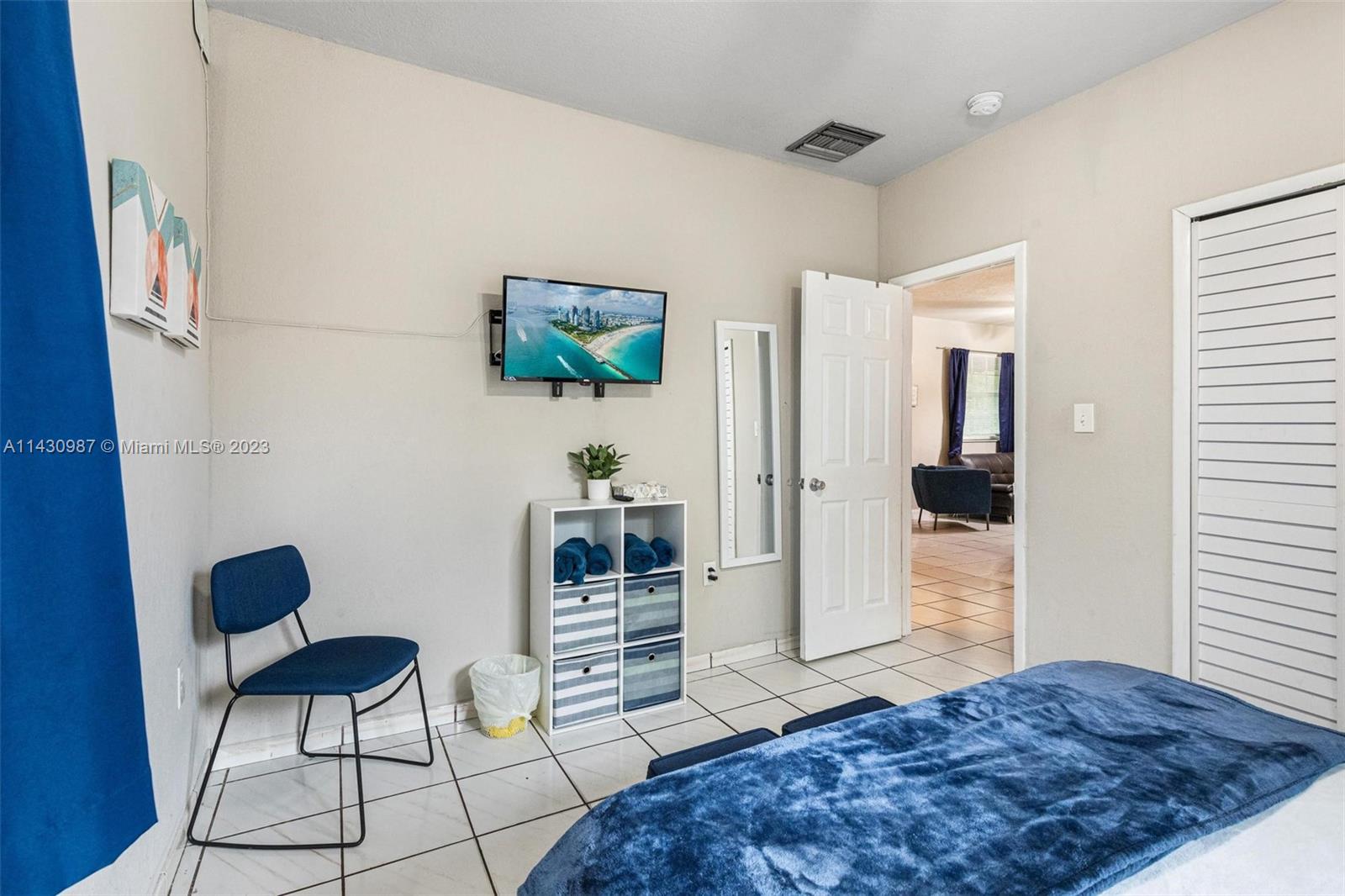 2525 NW 33rd St