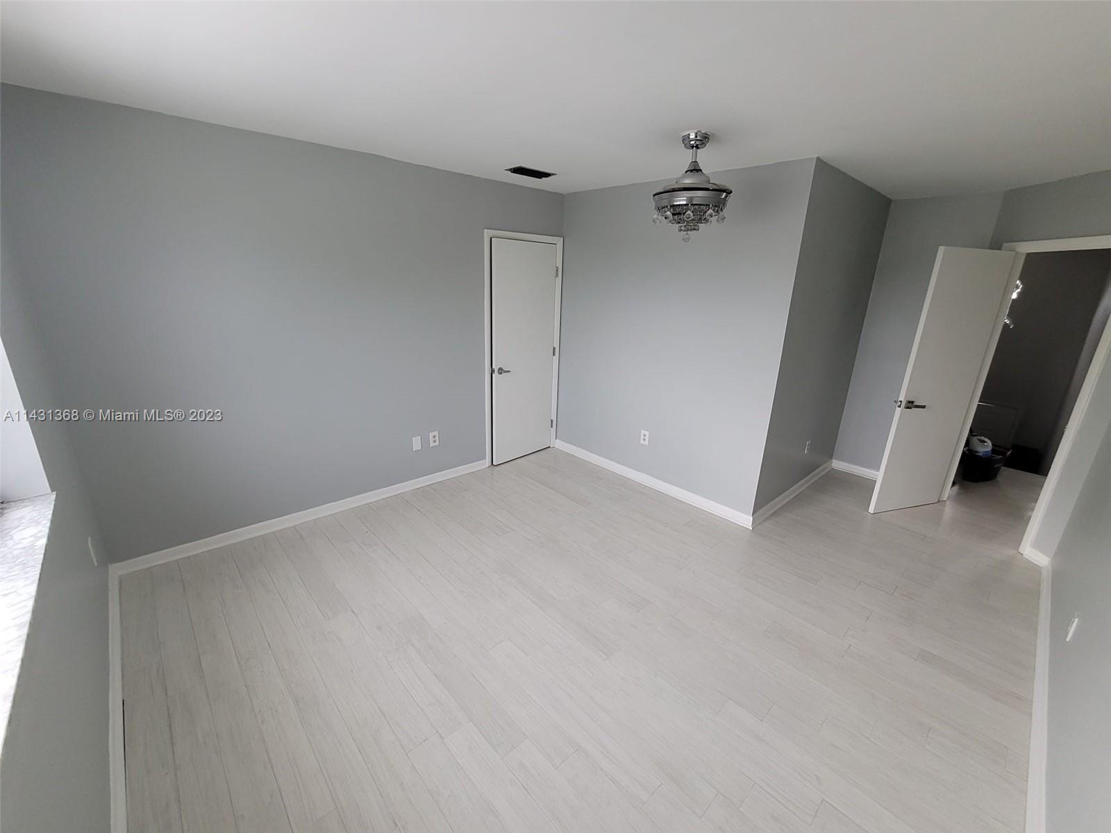 12019 NW 13th St