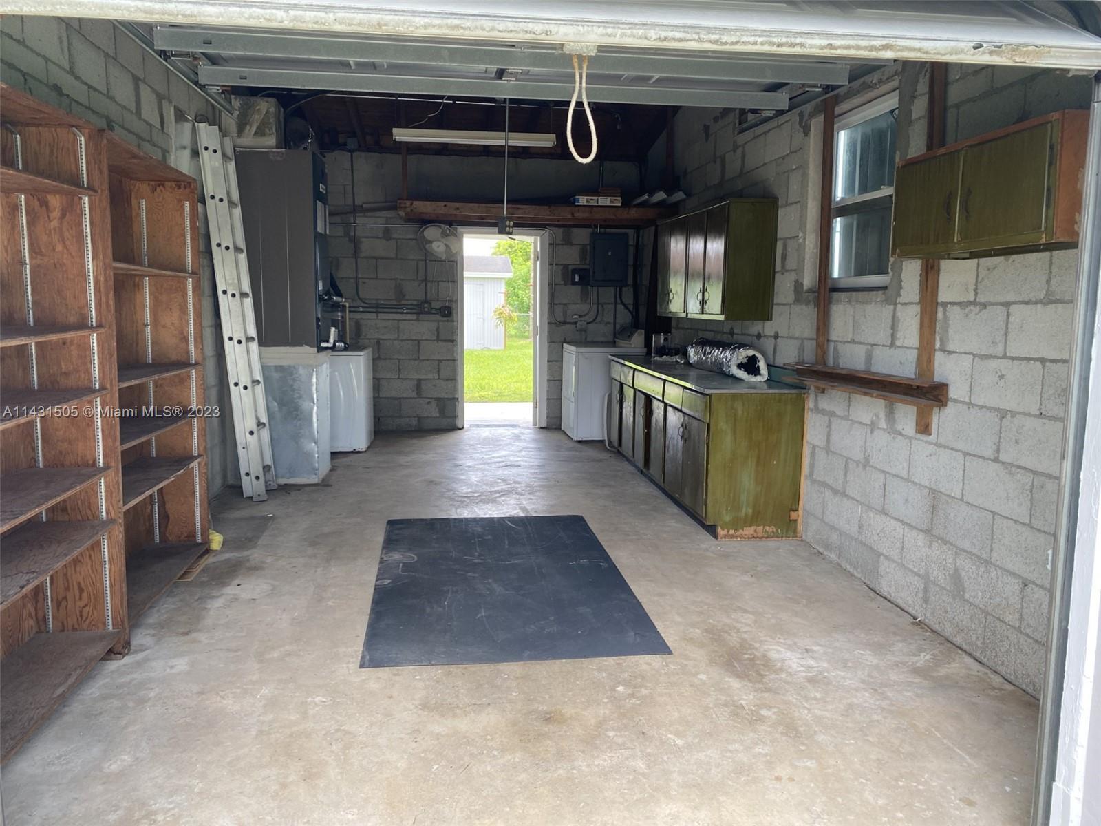 1500 NW 10th St