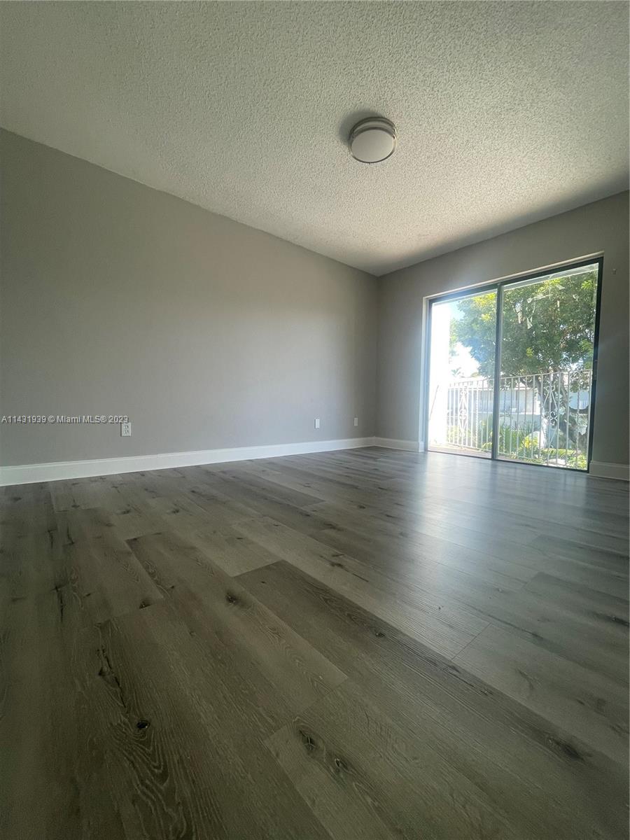 3860 SW 107th Ave # 11 Unit: 1-11