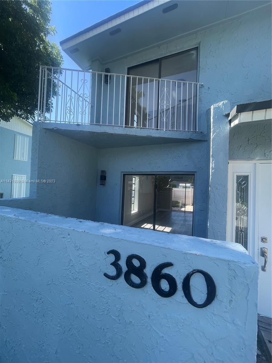 3860 SW 107th Ave # 11 Unit: 1-11
