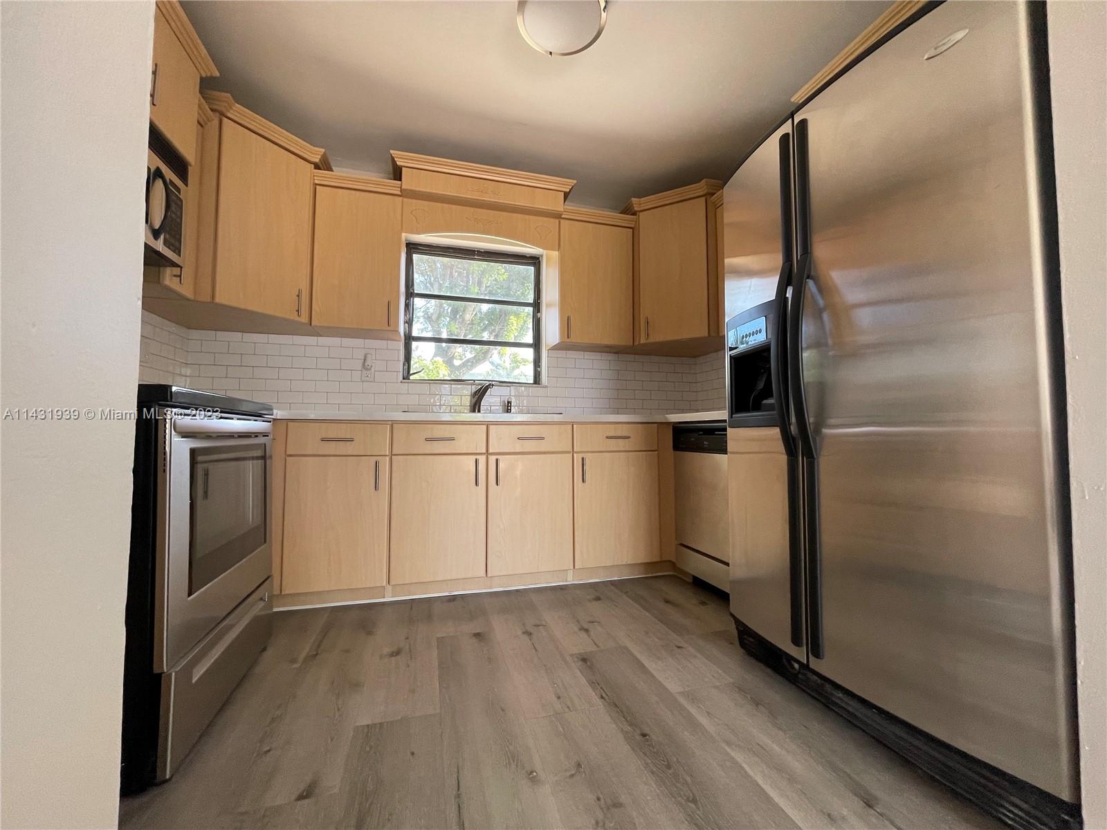 3860 SW 107th Ave # 11 Unit: 1-11