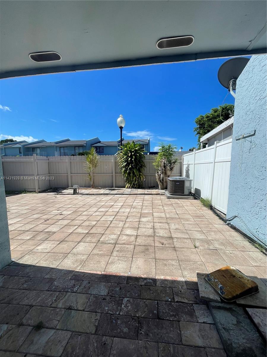 3860 SW 107th Ave # 11 Unit: 1-11