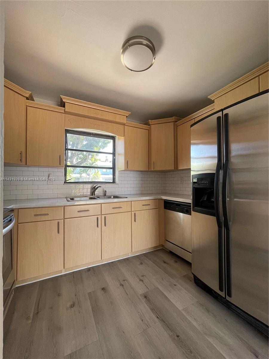 3860 SW 107th Ave # 11 Unit: 1-11