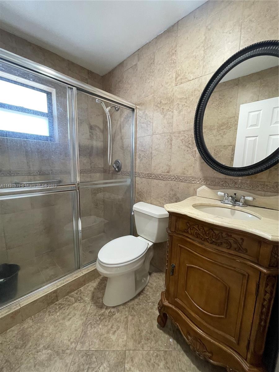 3860 SW 107th Ave # 11 Unit: 1-11