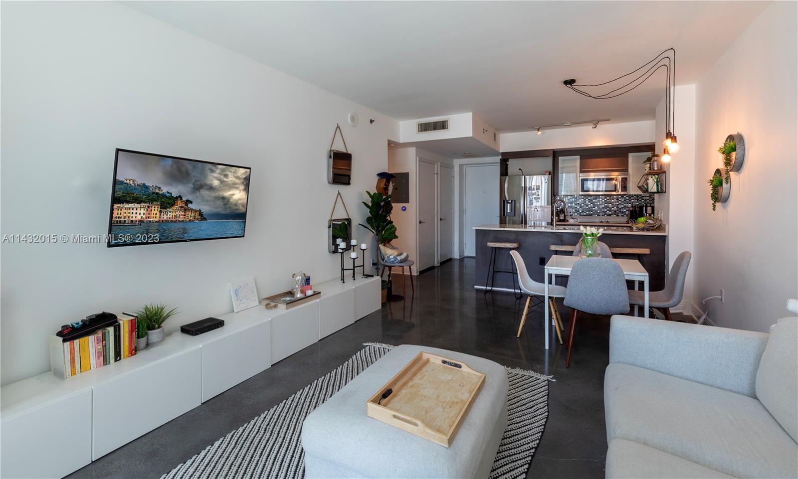 55 SE 6th St # 1808