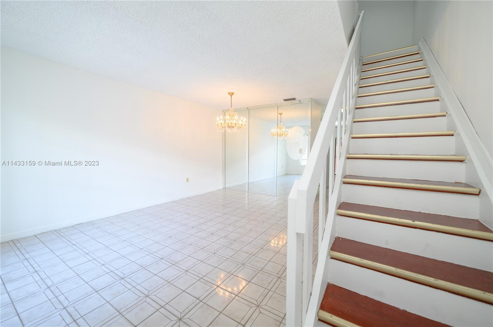 111 SW 113th Ave # 8 Unit: 103-8