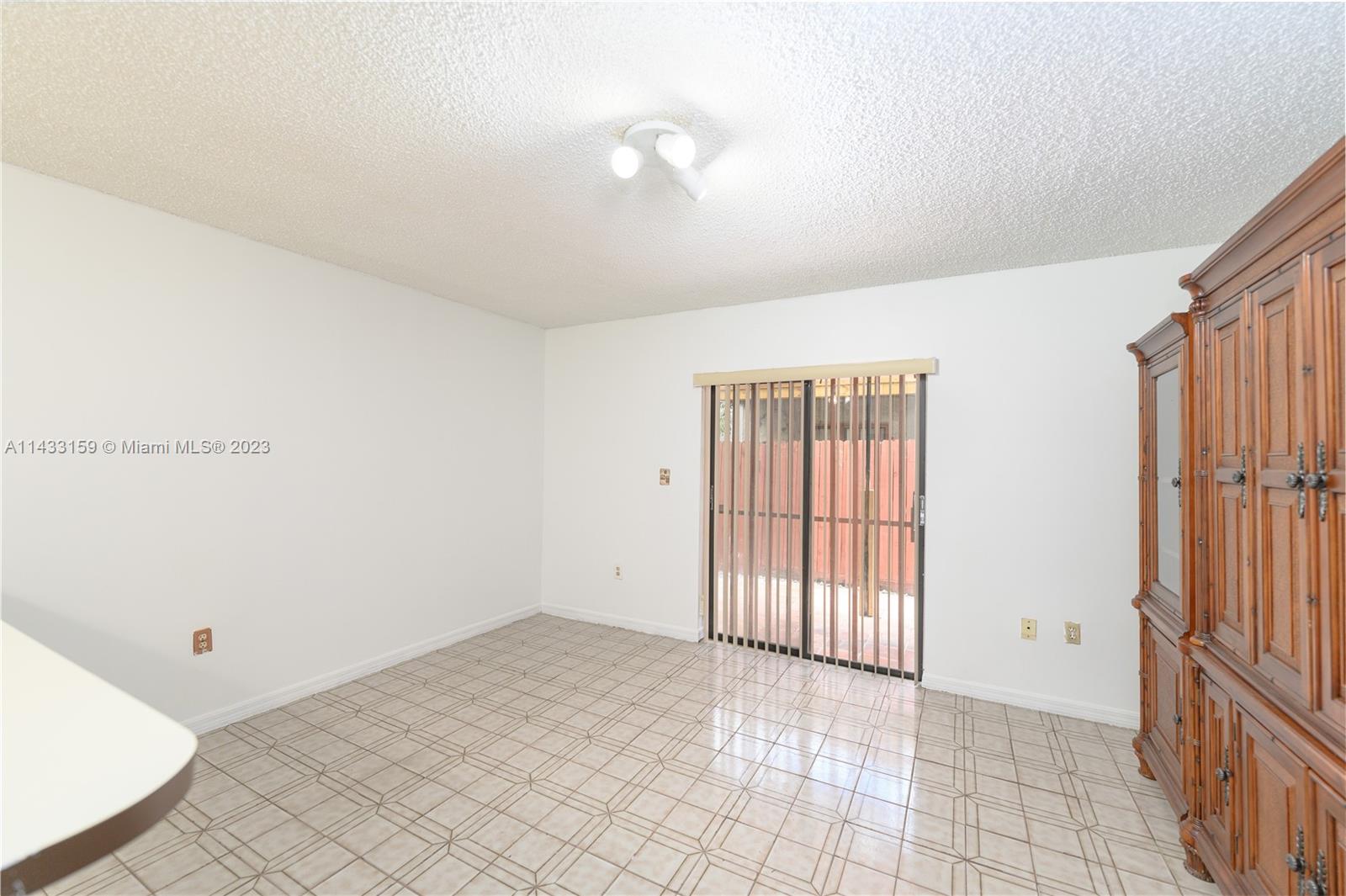 111 SW 113th Ave # 8 Unit: 103-8