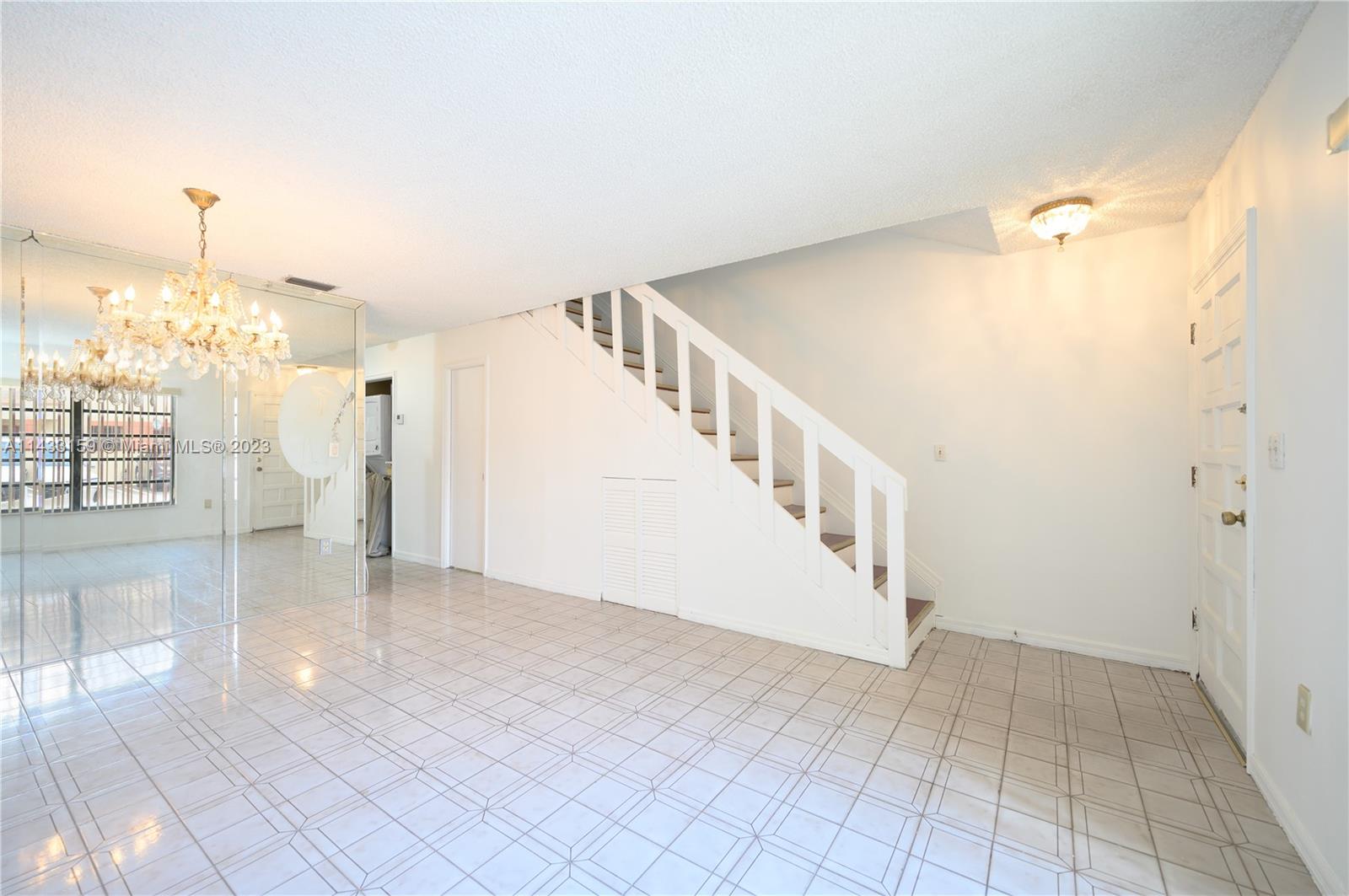 111 SW 113th Ave # 8 Unit: 103-8