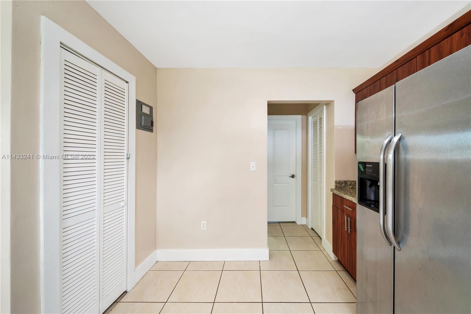 592 NE 150th St Unit: 1