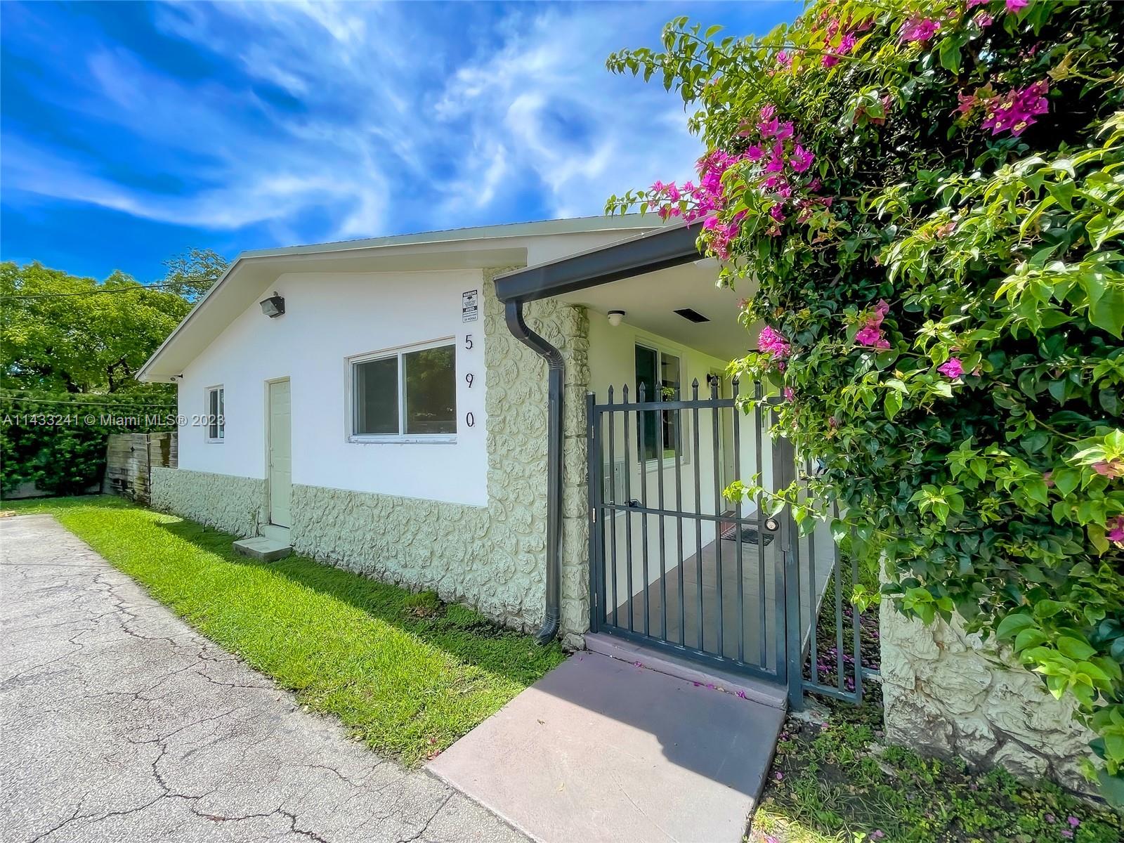 592 NE 150th St Unit: 1