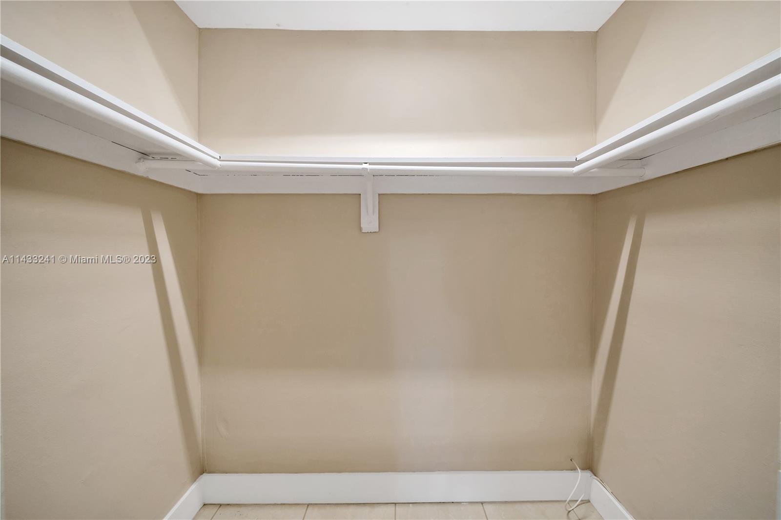 592 NE 150th St Unit: 1