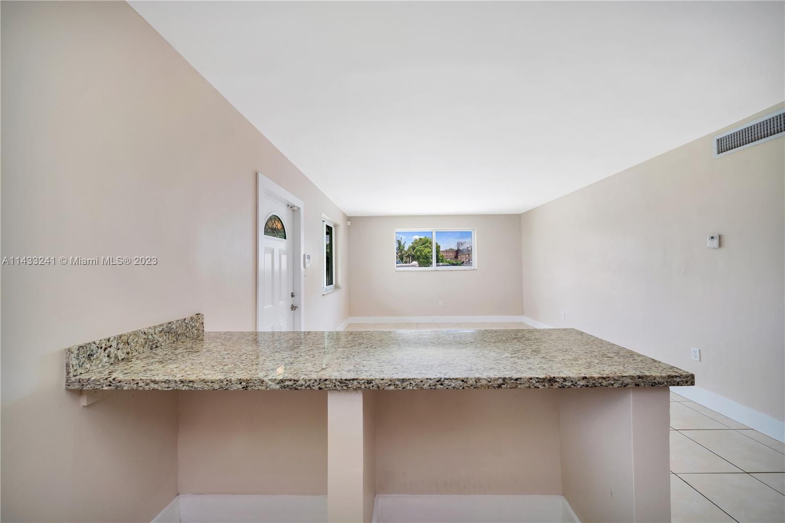 592 NE 150th St Unit: 1