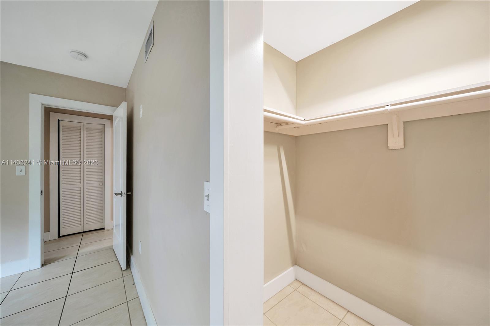 592 NE 150th St Unit: 1