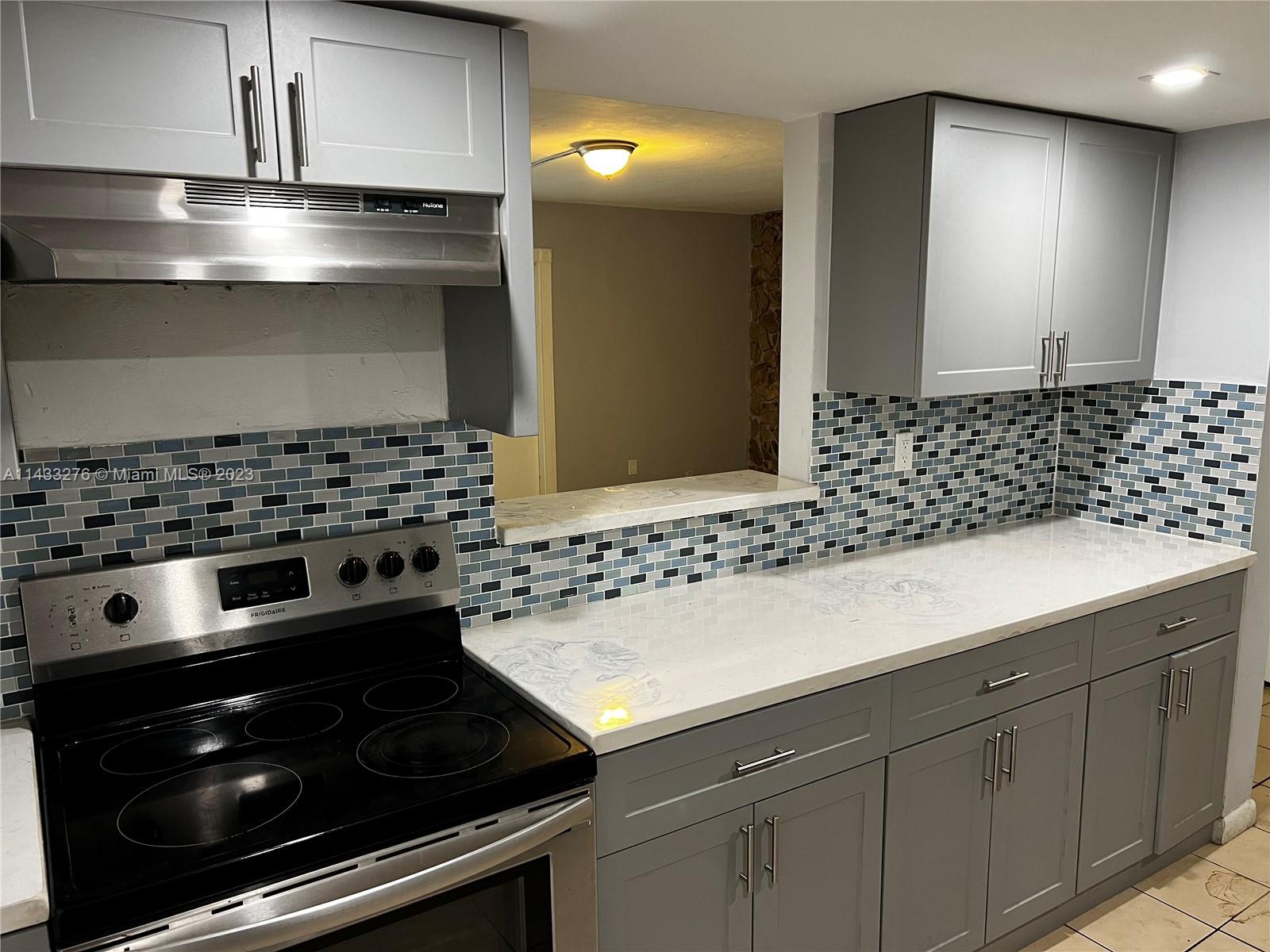 9775 SW 93rd Ter Unit: 9775