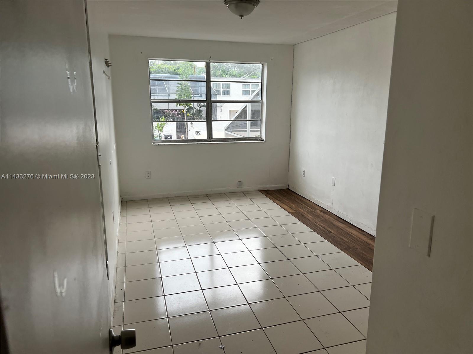 9775 SW 93rd Ter Unit: 9775