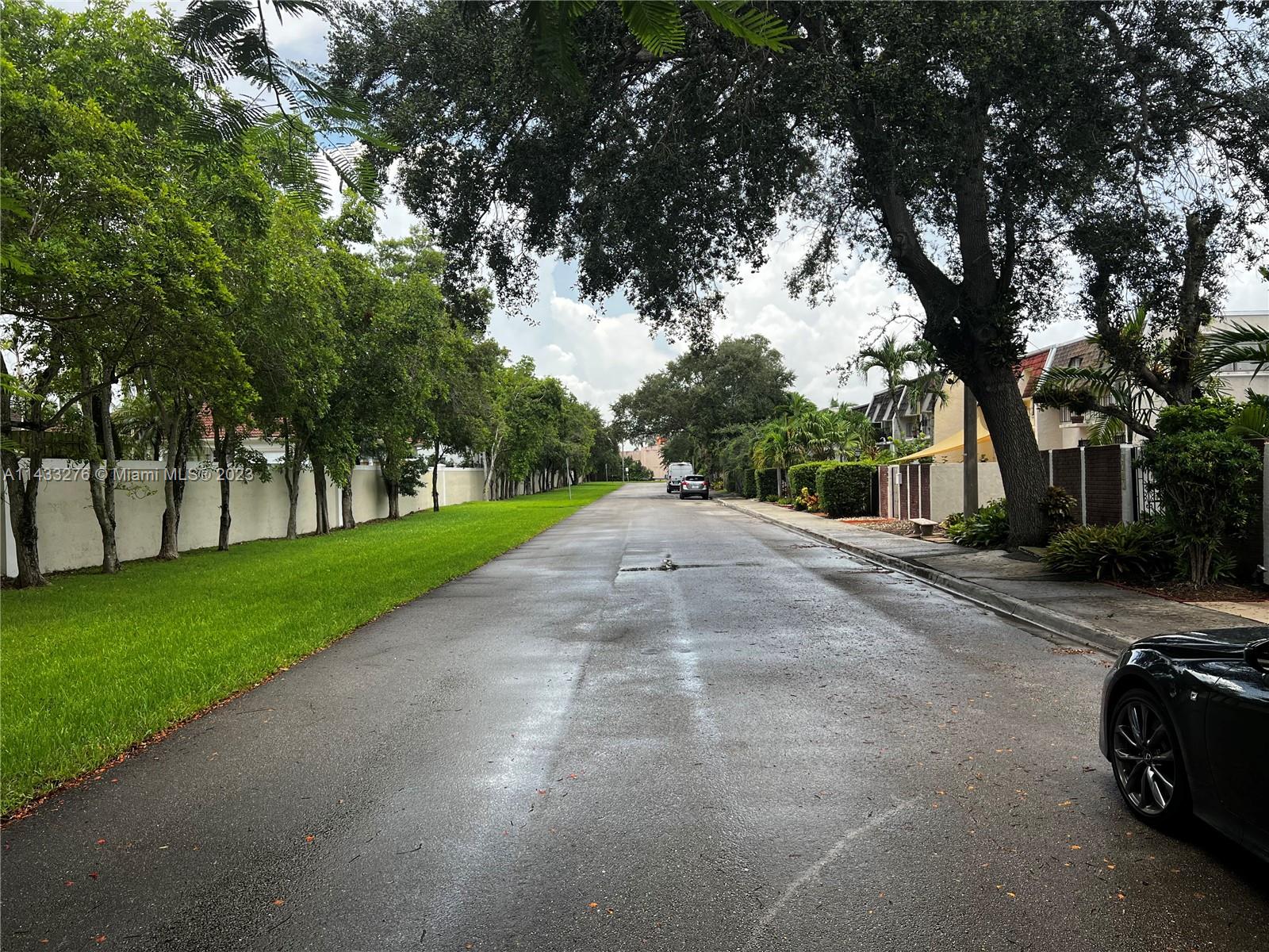 9775 SW 93rd Ter Unit: 9775