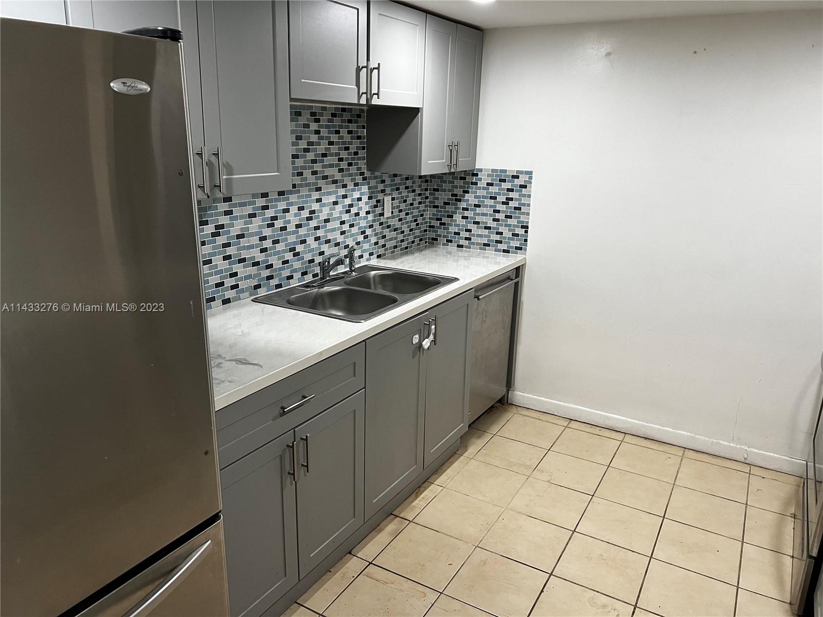 9775 SW 93rd Ter Unit: 9775