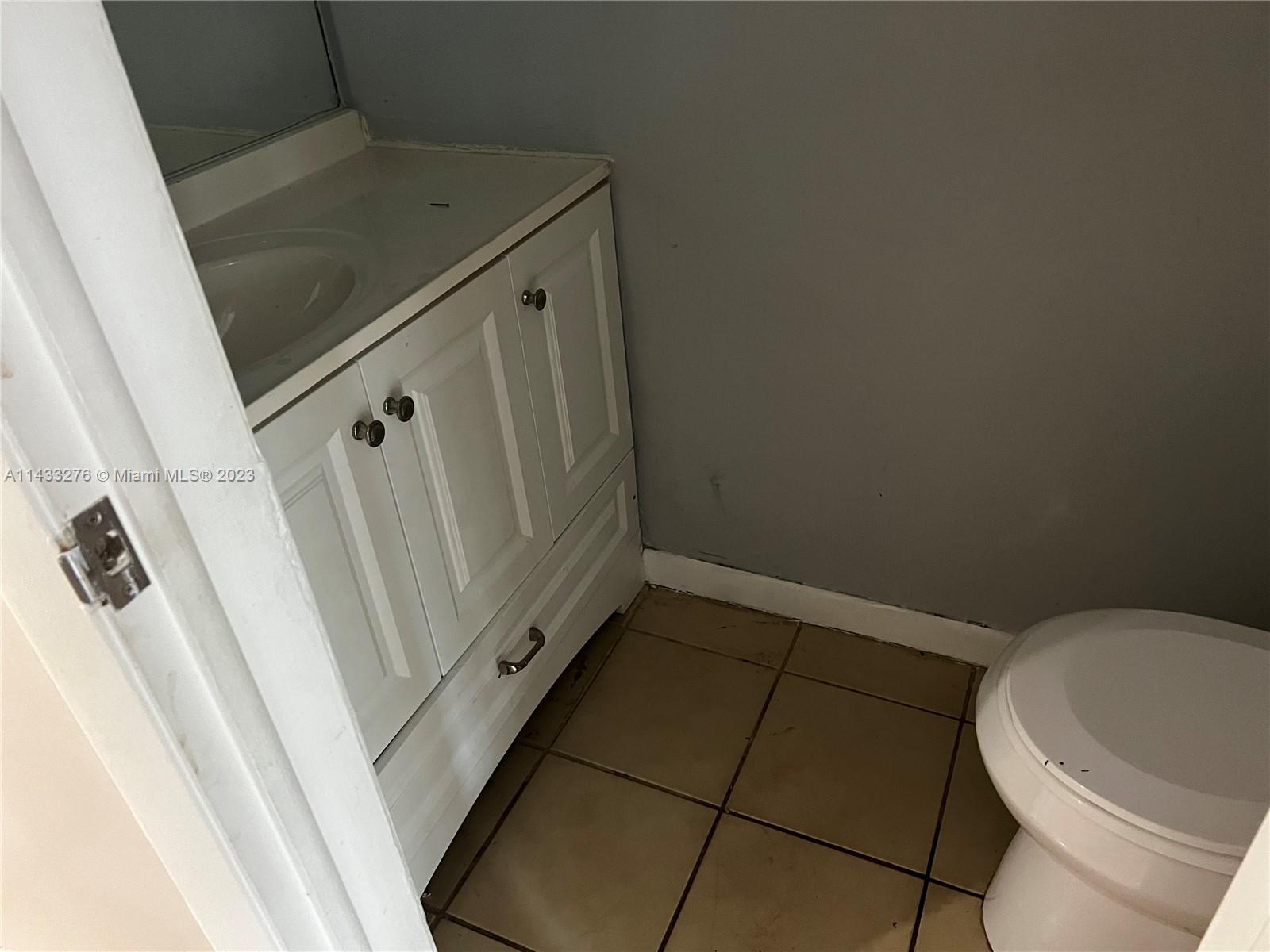 9775 SW 93rd Ter Unit: 9775