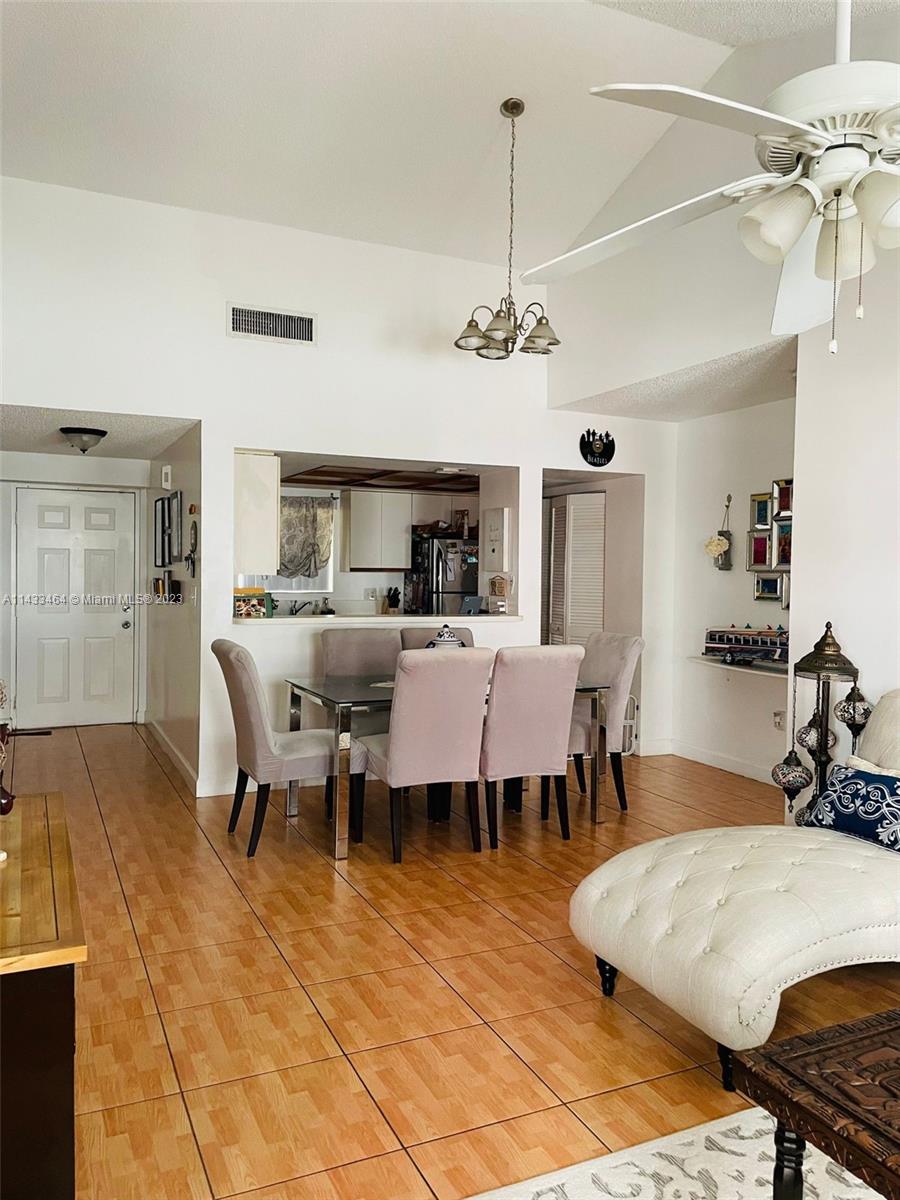 201 NW 7th St # 402
