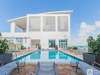 133 NE 2nd Ave # 519