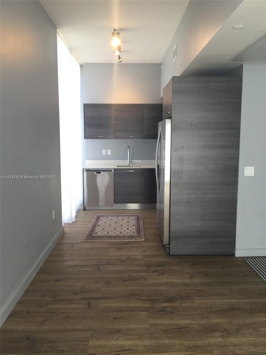 151 SE 1st St # 810