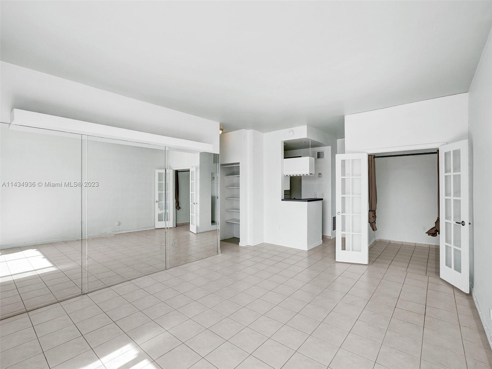 800 West Ave Unit: PH33