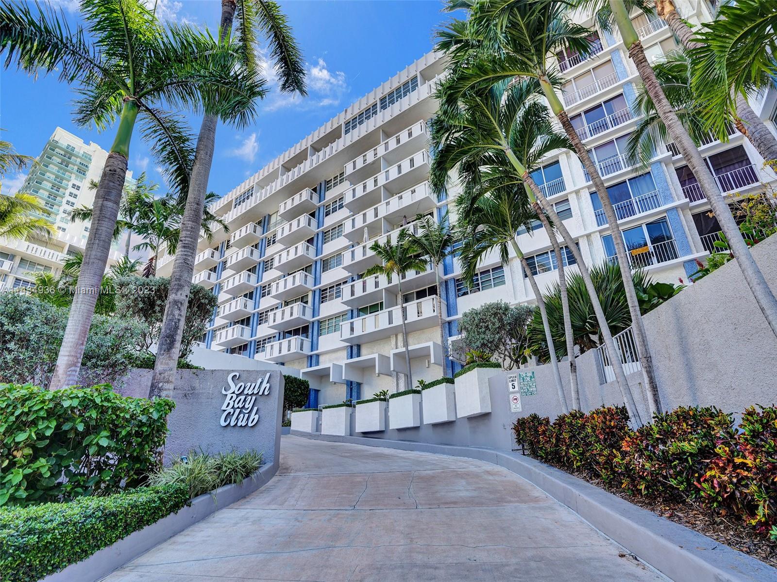 800 West Ave Unit: PH33