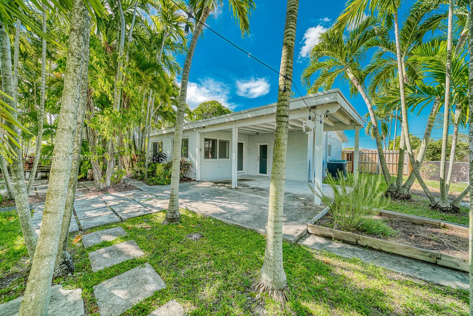 9951 SW 195 St