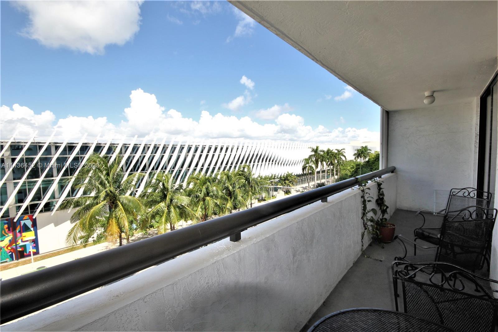 1775 Washington Ave # 5G