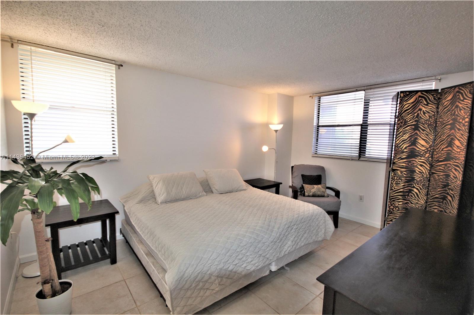 1775 Washington Ave # 5G