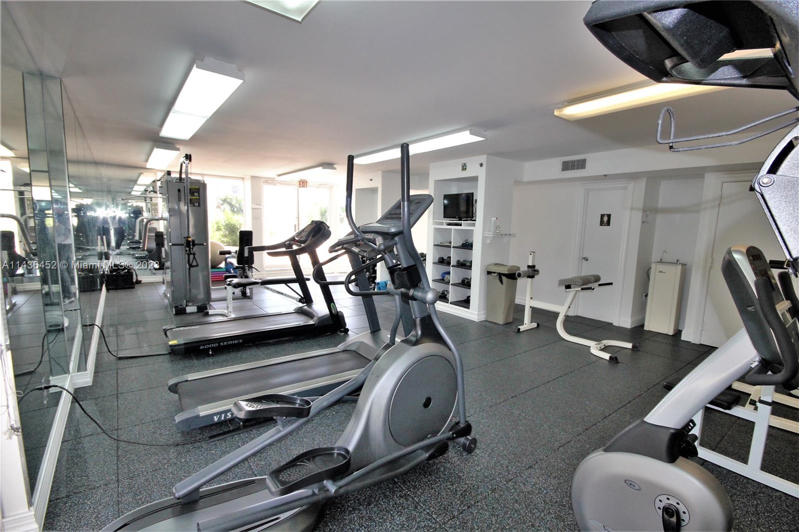 1775 Washington Ave # 5G