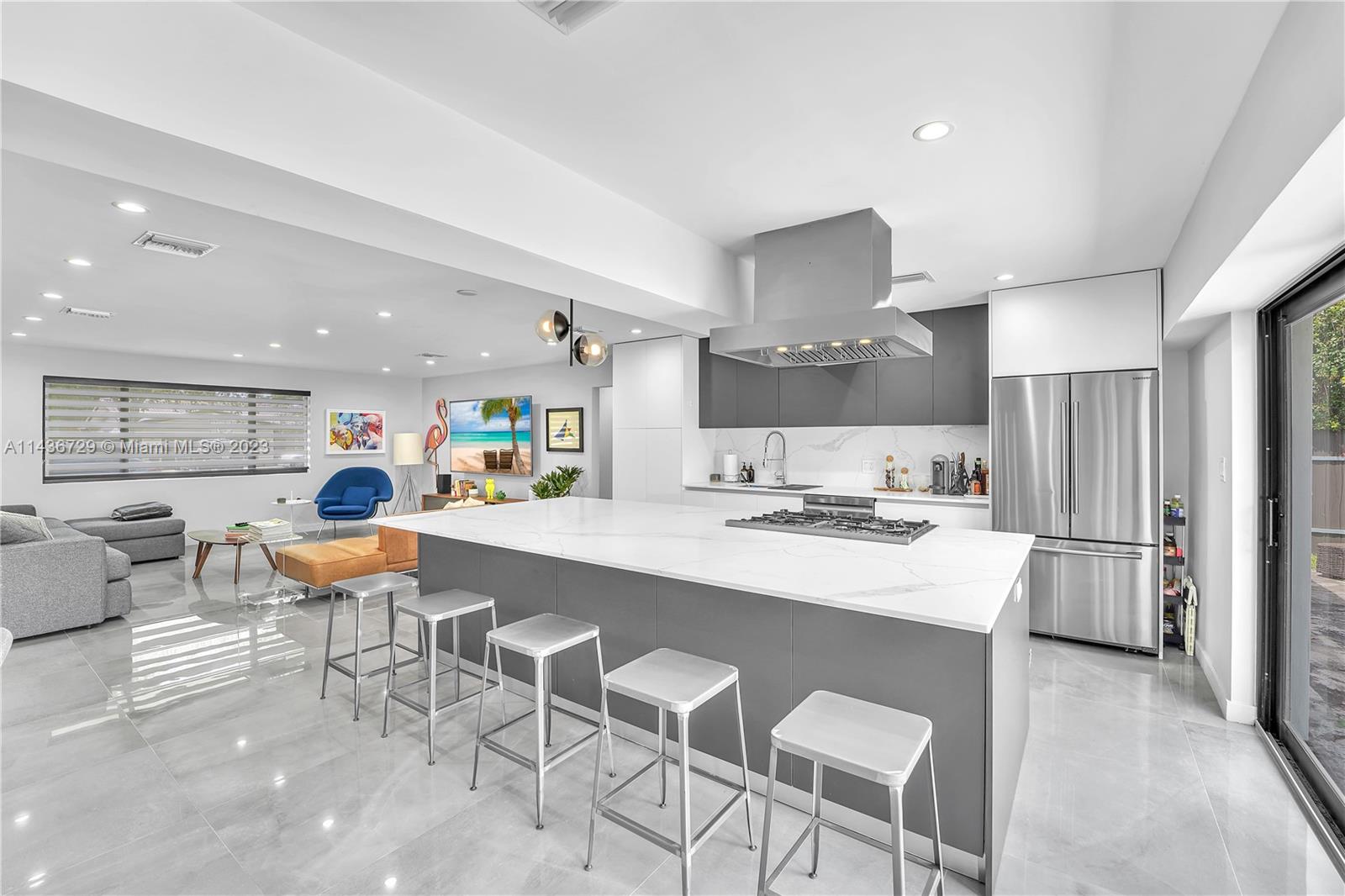 6311 Hutchinson Rd
