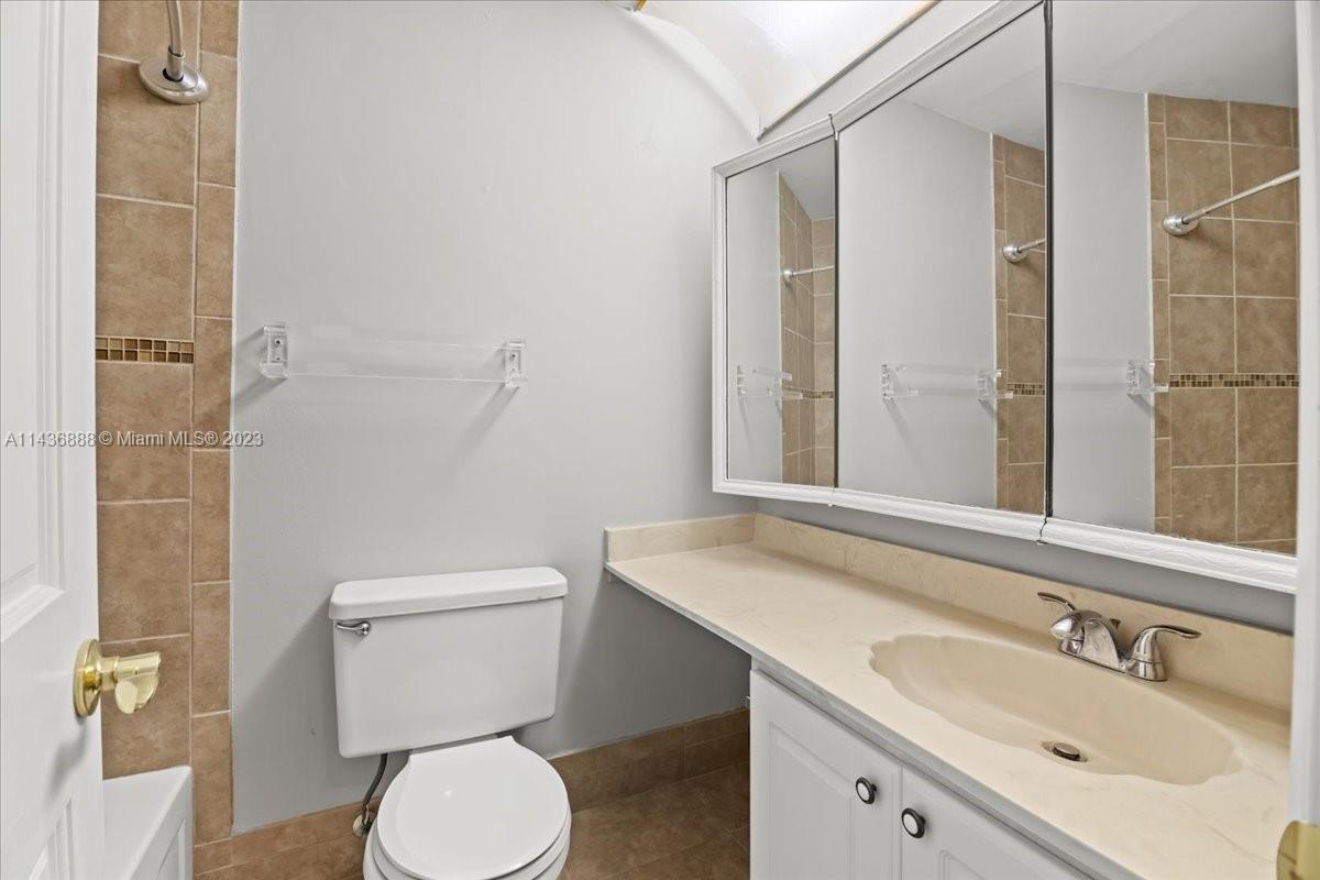 313 Briarwood Cir # V1 Unit: 19-V1