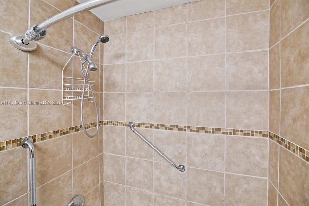 313 Briarwood Cir # V1 Unit: 19-V1