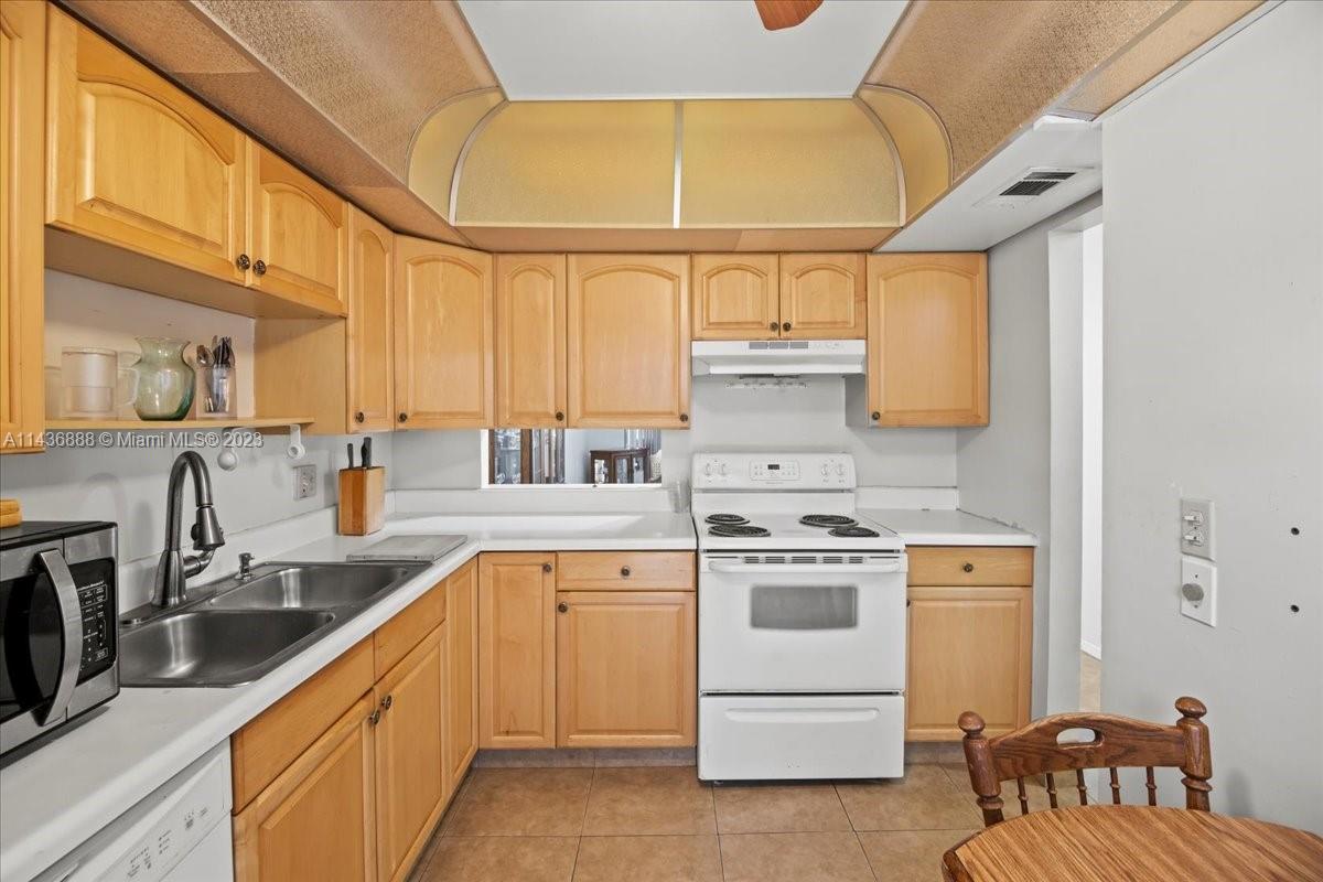 313 Briarwood Cir # V1 Unit: 19-V1