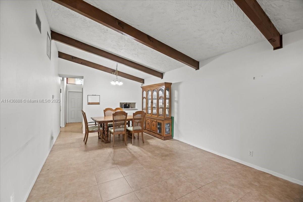 313 Briarwood Cir # V1 Unit: 19-V1