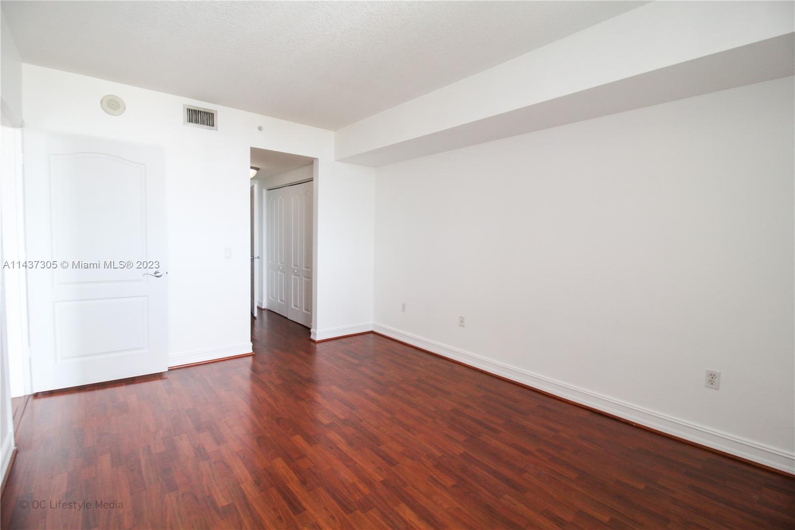 117 NW 42nd Ave # 1409