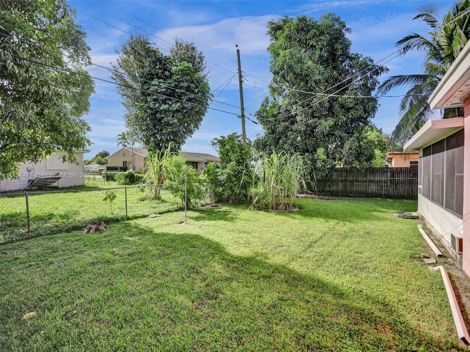 2151 SW 67th ave