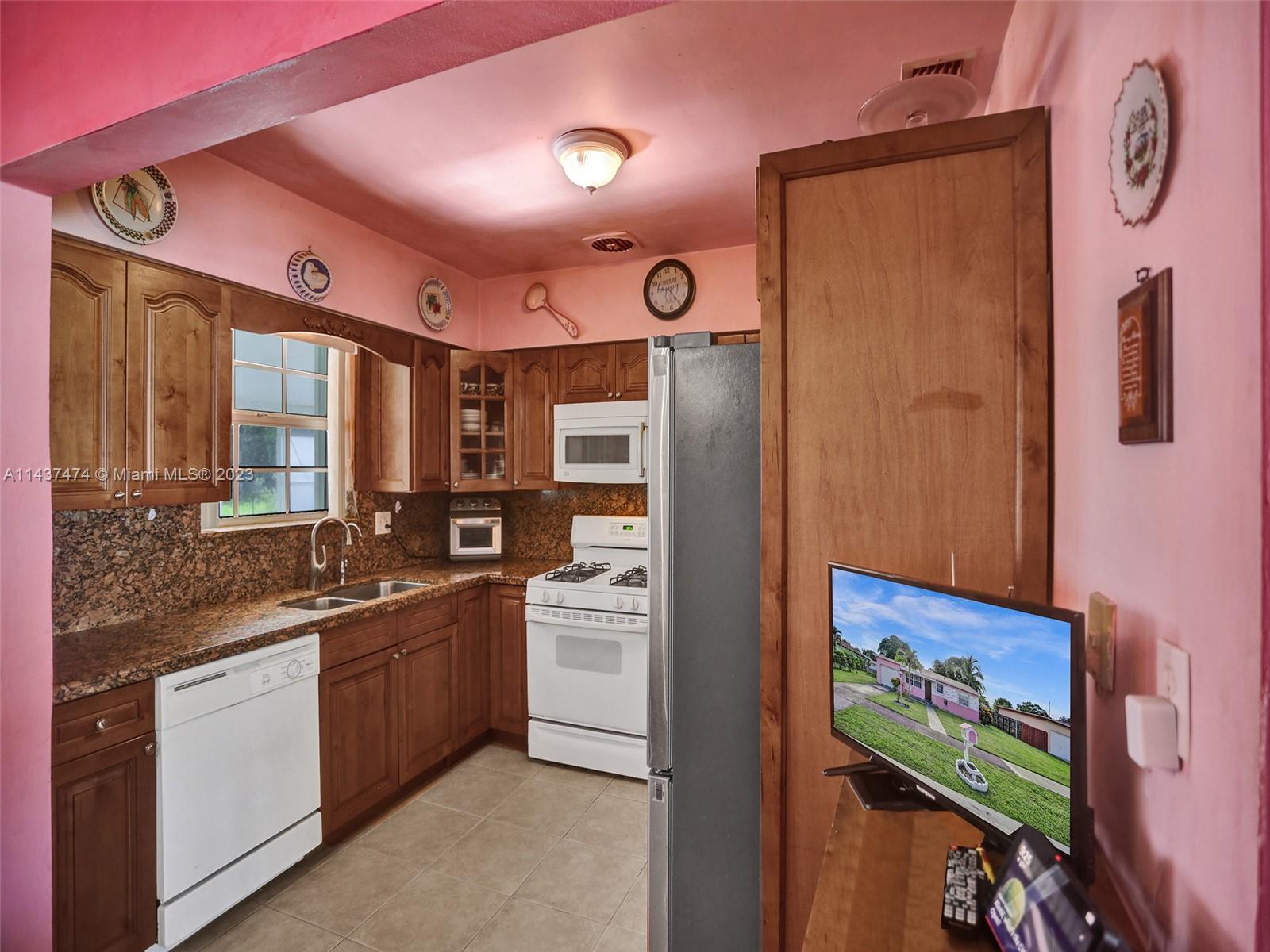 2151 SW 67th ave
